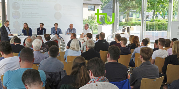 Podiumsdiskussion